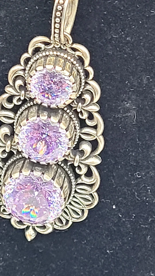 Samira Beautiful 18 "Necklace W/ Filigree & 3 Cubic Tanzanite Gems On Pendant - Image 4 of 4