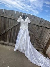 Vintage Collectible Mori Lee Stunning ivory Wedding Dress Size 6 beaded
