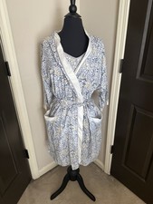 CAROLE HOCHMAN Robe And Nightgown Set Women  s Size Medium Carnation Bouquet