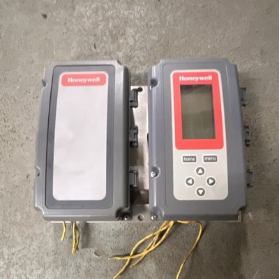 Honeywell T775L2007 Digital Push Button Thermostat w/ T775S2008 Module