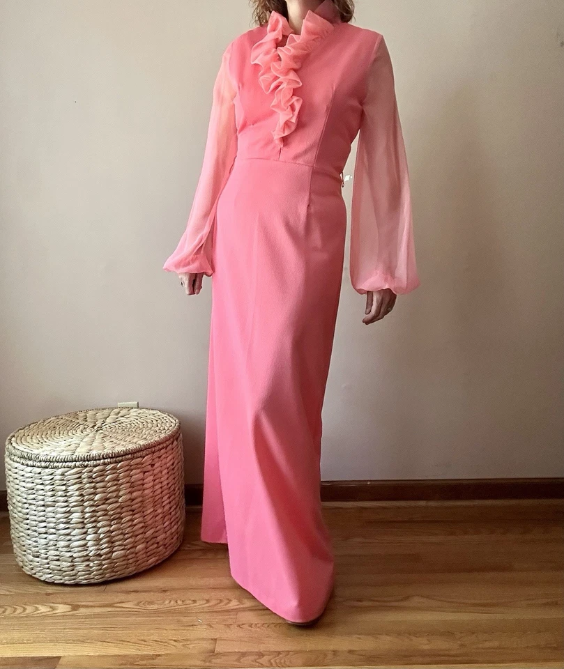 Maxi Vestido Hippie Vintage Años 70 Coral Rosa Volantes Manga Bishop Transparente Foto 2 de 4