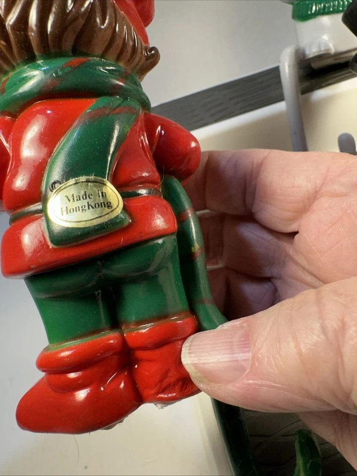 Vintage Plastic Christmas Stocking Holder Set Of 6 JSNY, Made in Hong Kong READ - Image 4 of 4