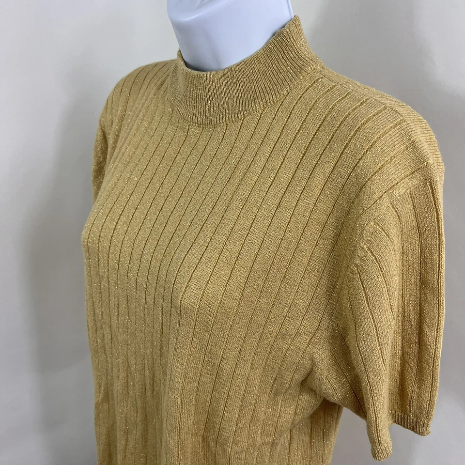 Suéter Sag Harbor Para Mujer Petite PL Manga Corta Dorado Cuello Simulado Ligero Foto 4 de 4