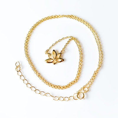 Our's STRONG LOTUS 14K necklace