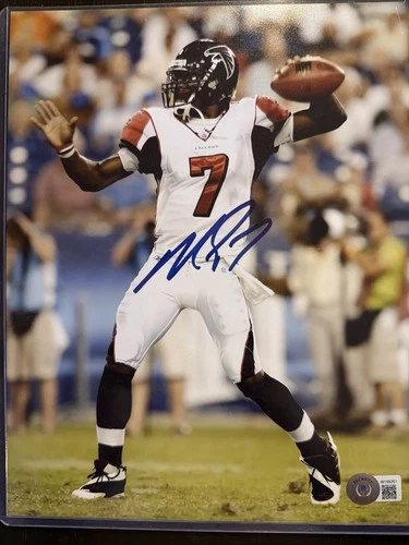 Michael Vick Autographed Signed 8x10 Photo Atlanta Falcons Beckett Witnessed