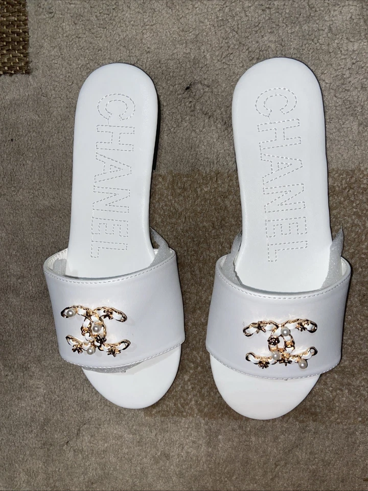 Sandalias Chanel CC blancas para mujer talla 38-7,5 Foto 2 de 2