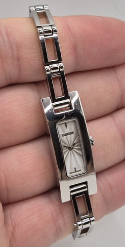 Gucci 3900L Stainless Steel Womens Watch Silver Guilloche Dial Box & Papers 2001 - Picture 6 of 11