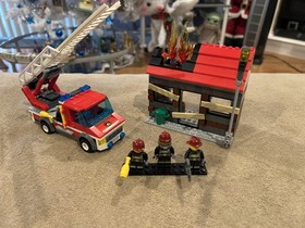 LEGO City-60107 &ldquo;Ladder Truck&rdquo; & 60003 &ldquo;Fire Emergency&rdquo; 100% Complete! Free Ship