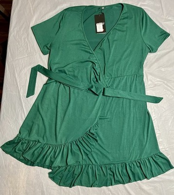 Kohl's Women's Green Wrap Dress Size XL Ruffled Hem Short Sleeves With Belt NWT