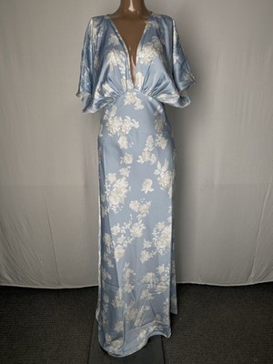 chinese dress ladies Leila Burgundy Sweetheart Maxi Dress With Scarf – Club L London main image 1