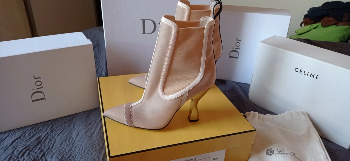 Paire de Bottines FENDI beige nude authentique compl tement