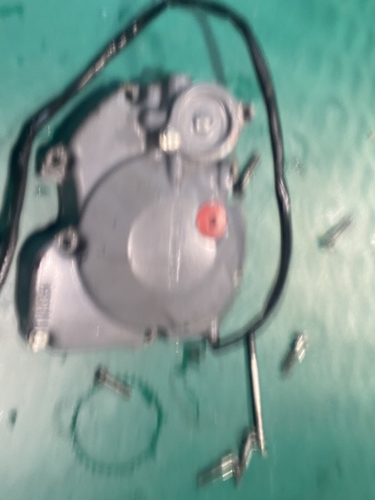 2004 0408 Honda CRF250R CRF 250R CRF250 Left Engine Stator Case Cover