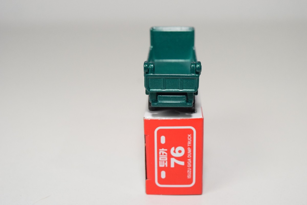 A94 1:64 3 INCH TOMICA 76 ISUZU GIGA SUPER DUMP TRUCK