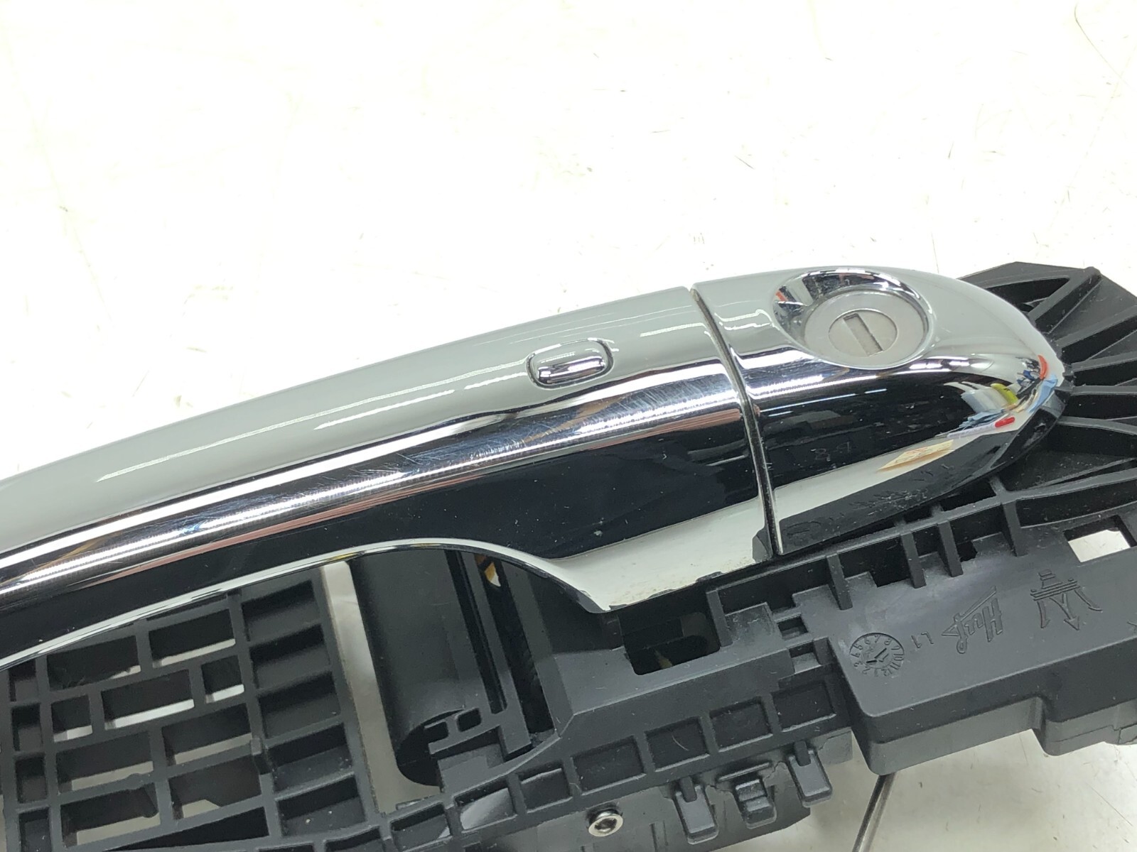 2014-2017 MASERATI QUATTROPORTE LEFT DRIVER FRONT EXTERIOR DOOR HANDLE OEM