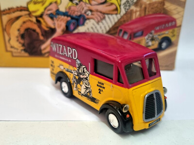 Corgi 1/43 Comic classics Morris J van limitée à 7500 exemplaires (ET