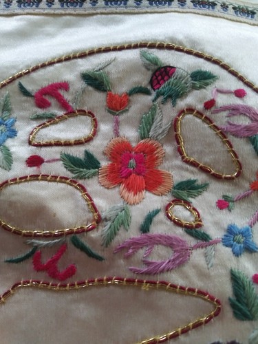3 BEAUTIFUL Asian SILK Embroidered Cushion COVER WITH FLOWERS UNUSED 17" - Picture 5 of 9