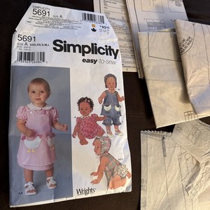 Simplicity 5691 Infant-18mo Size A Dress Pinafore Pants Bonnet Pattern  XS S M L
