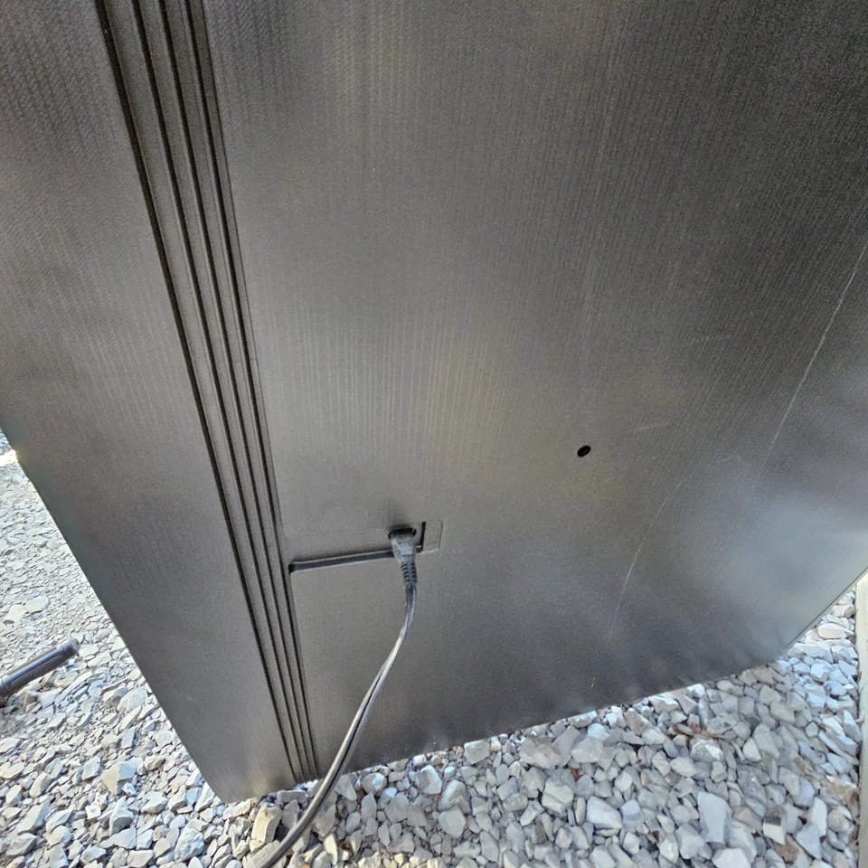 PARTS ONLY , Damaged, Samsung UN70TU7000BXZA  70'' 4K LED Smart TV  - Image 4 of 4