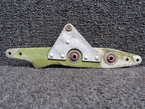 0814007-1 (Use: 0814007-3) Cessna 310Q Elevator Bellcrank Assembly Aft