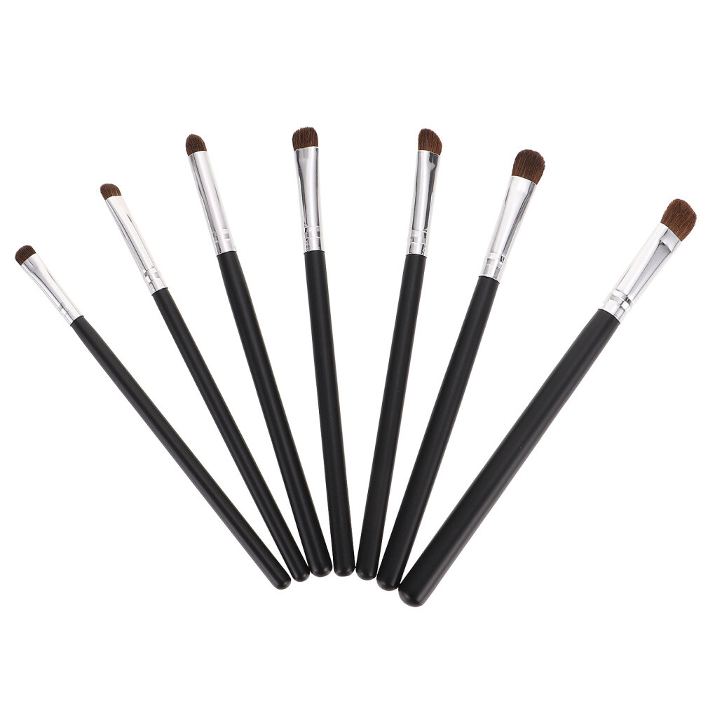 7-Piece Makeup Brush Set for Eyeshadow Blending and Detailing