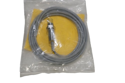 Construct Pro Speedy'Z Cable Pass Through 1.5" Black Grommet Port