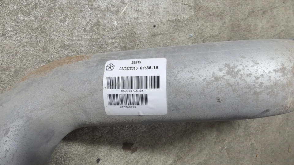 2013-2018 Ram 5500 6.7 Intercooler Pipe Driver Side Chrysler 52014735AB Foto 3 de 3