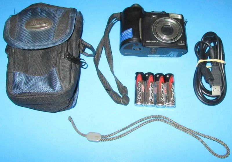 Preços baixos em Câmeras digitais Olympus SP-350 com Tela de