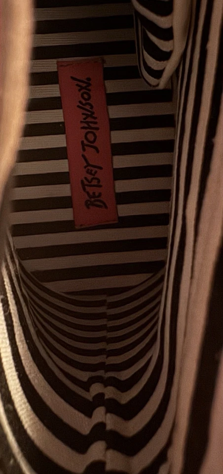 Betsey Johnson,星光熠熠白色和银色高帮运动鞋,9.5 码 — 第 4/4 张图片