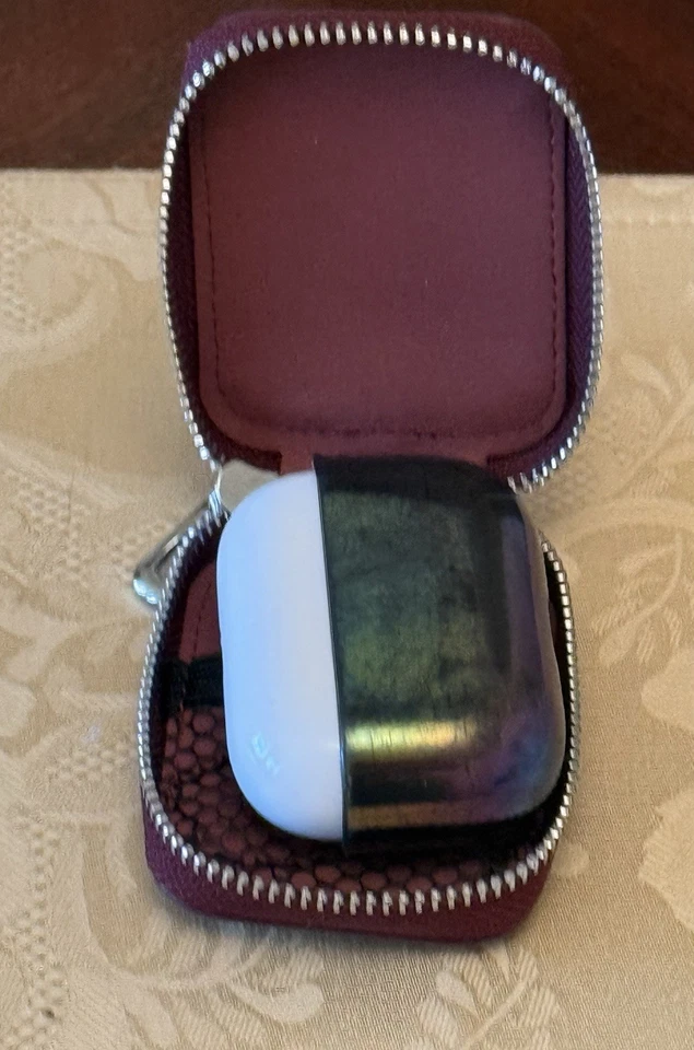 NEW Case For Earbud Storage—TOUGH Zipper/Clip-3x2in, Wine, Backpack Sanity Saver - Image 4 of 4