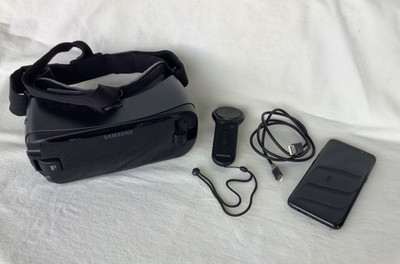 LOT Samsung Oculus Gear VR SM-R324, Controller, Samsung Galaxy S8 SM-G950U EUC