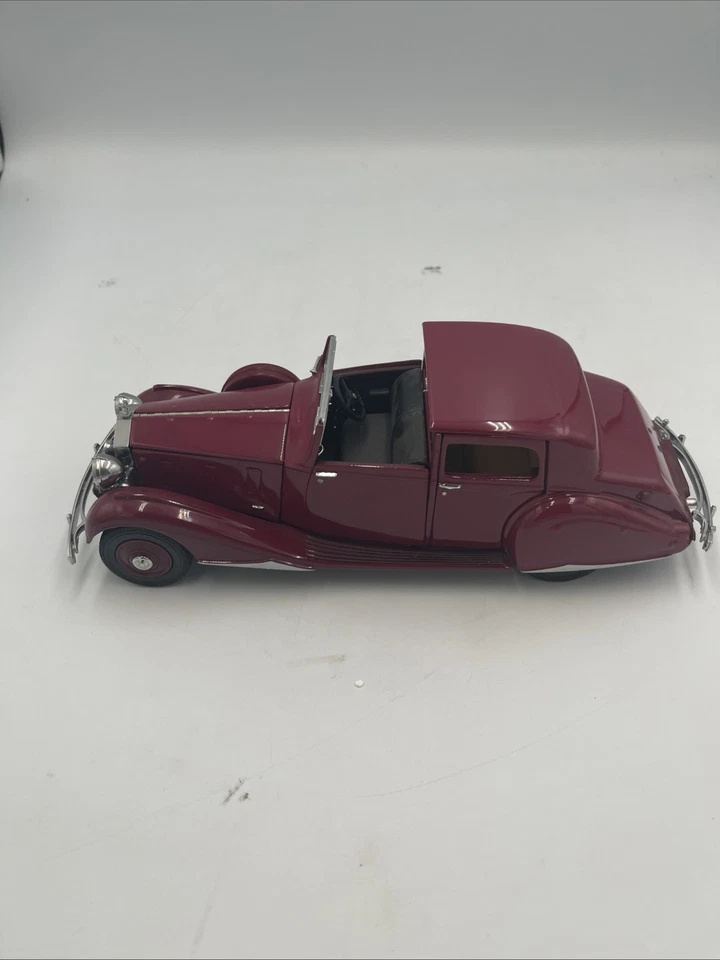 Danbury Mint 38 1938 Rolls-Royce Phantom III Detailed Collectible Car Garnet Red - Image 2 of 4