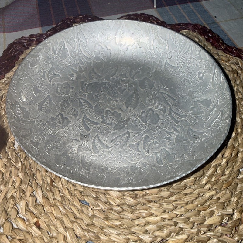 Vintage Aluminum Bowl Hand Forged Everlast Flower  Leaves Design