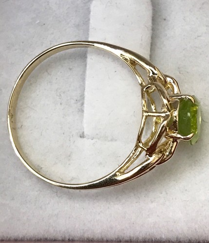 14k solid yellow gold solitaire oval Natural peridot ring 0.75 carats 2.10 grams - Picture 7 of 7