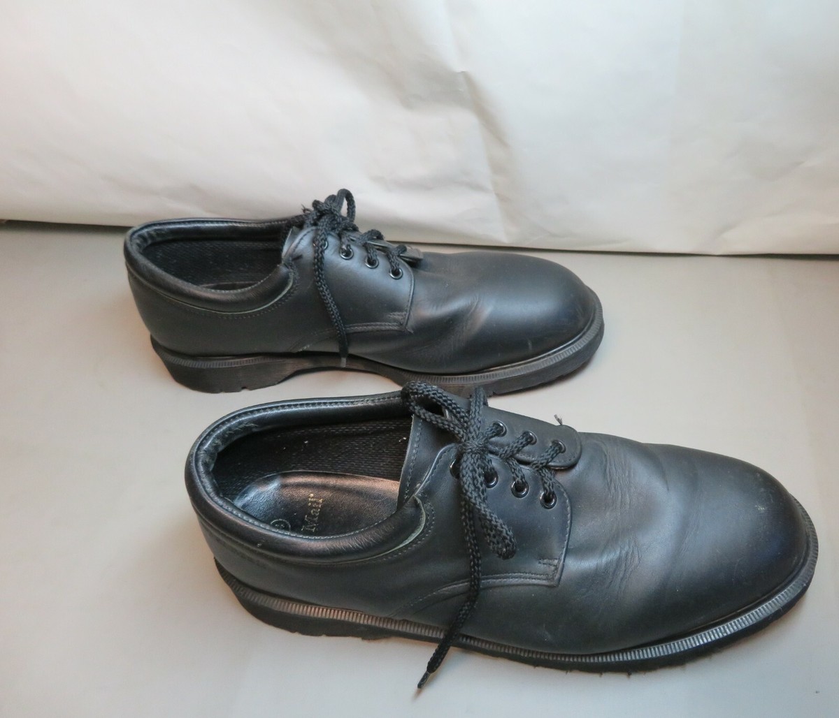 靴 Dr.Martens for  MAIL Dr. Martens for Royal Mail | Hypebeast