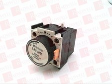 SCHNEIDER ELECTRIC LA3-DR4 / LA3DR4 (USED)