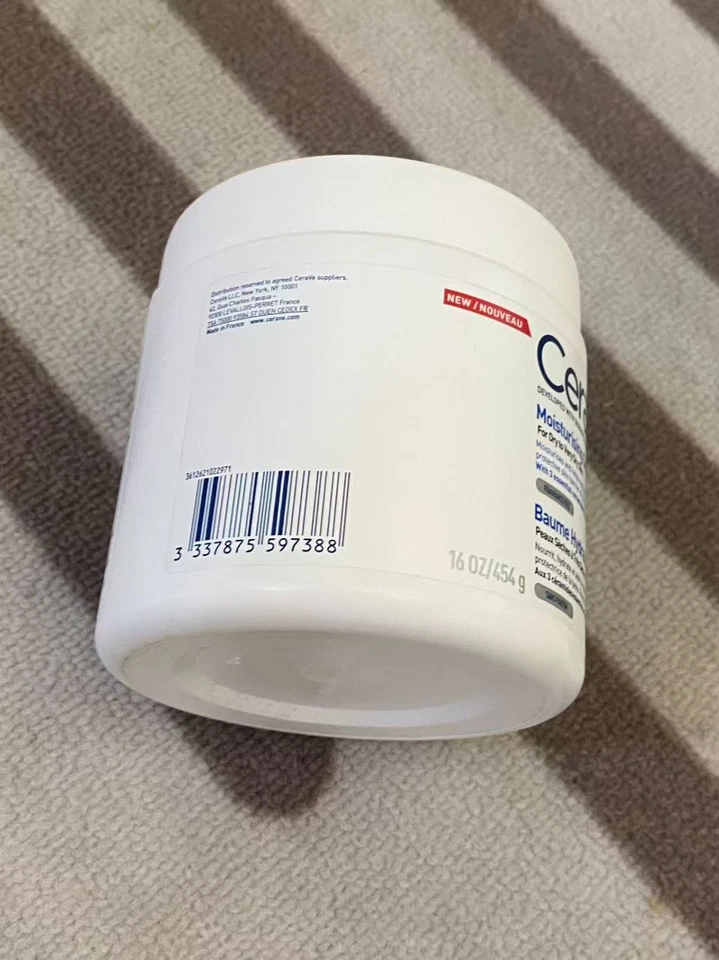 The CeraVe Moisturising Cream for Dry to Very Dry Skin, 454g - Image 4 of 4