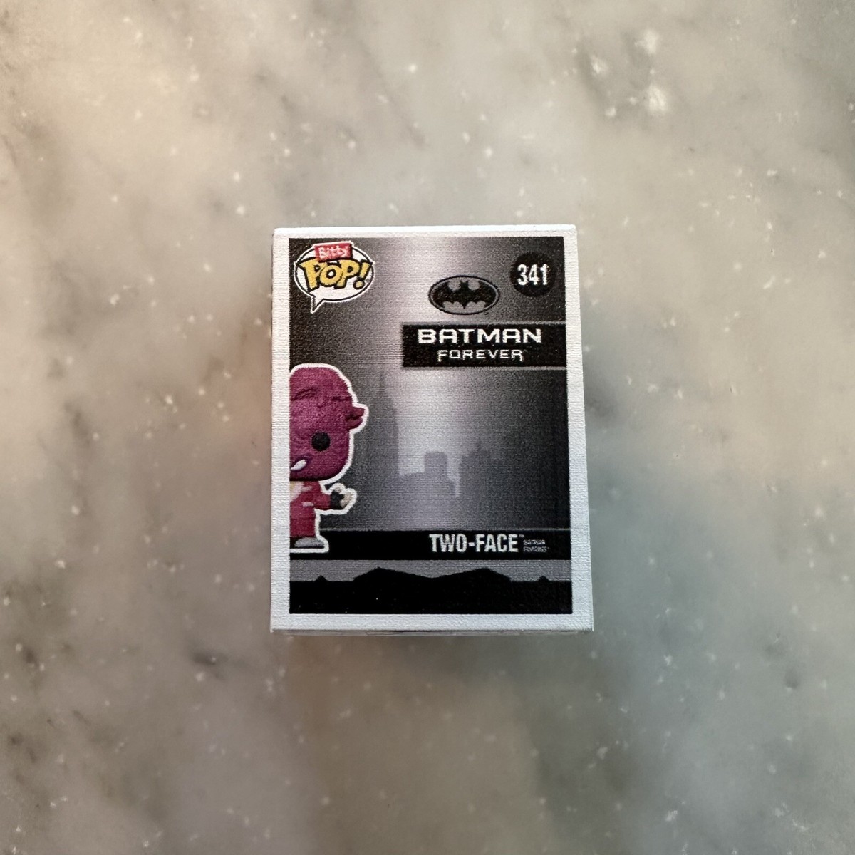Funko Bitty Pop! Batman 85th – Pack De 4 Figurines Two-Face + 1 Mini Mystère – 2,2 Cm, DC Comics, étagère Empilable Incluse