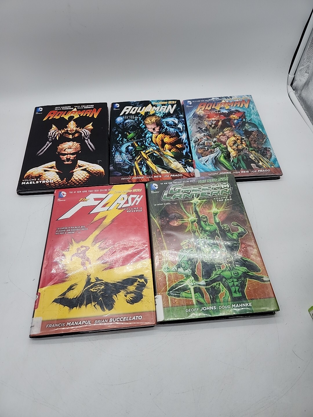 DC COMICS 5 HARDCOVER LOT FLASH GREEN LANTERN AQUAMAN