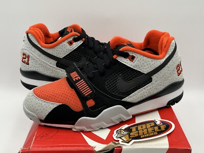 nike air trainer 1 low st safari