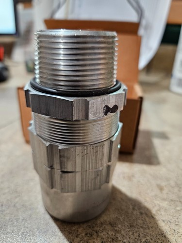 Appleton TMC2-125137A TMC2 Connector - 1-1/4" - Aluminum, Class I, Division 2 - Picture 2 of 4