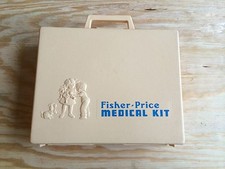 RARE VINTAGE 1977 FISHER PRICE DOCTOR/NURSE PLAYSET IN GOOD CONDITION  936 HTF 