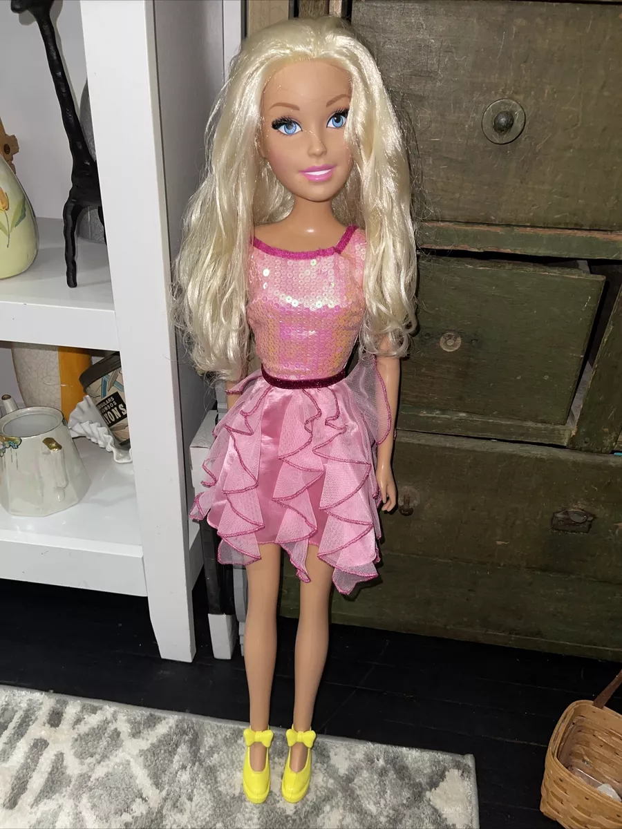 Just Play Barbie 28 Doll Blonde Hair with Blue Eyes