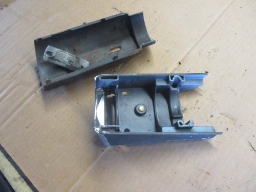 1957 BUICK CENTURY SPECIAL COUPE STEERING COLUMN COLOR COVER CLAMP - Picture 4 of 4