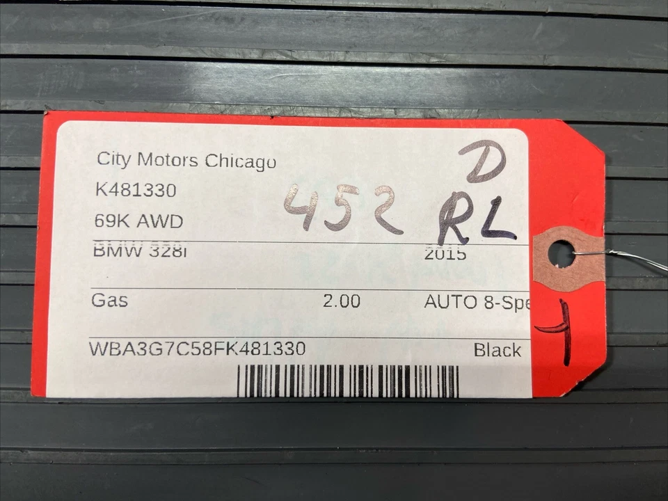 Guardabarros trasero izquierdo BMW F31 328i Touring 2011-2019 protector antipolvo fabricante de equipos originales Foto 2 de 4