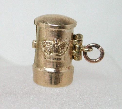 9ct Gold Post Box With Postman Inside Charm 1980's Vintage 23024 - Picture 3 of 4