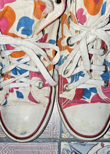 Converse Floral High Top Trainers Size 3 - Picture 2 of 6