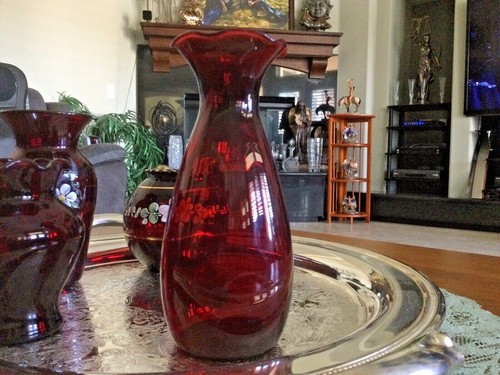 Collection of Handblown Ruby Red Vintage Small Vases/Decanters - Picture 13 of 21