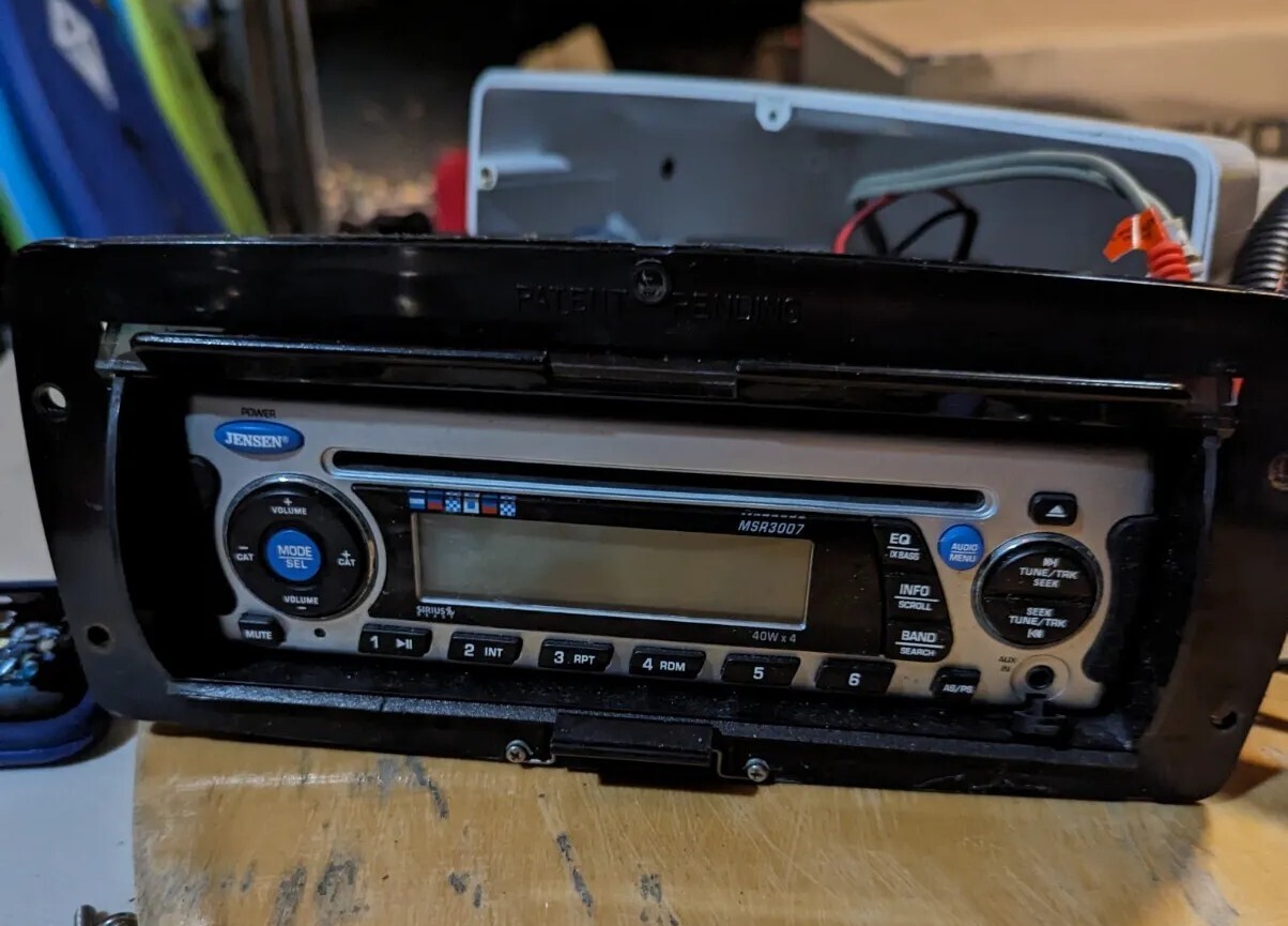Jensen marine stereo MSR3007 AM/FM Receiver CD/iPod with Housing And