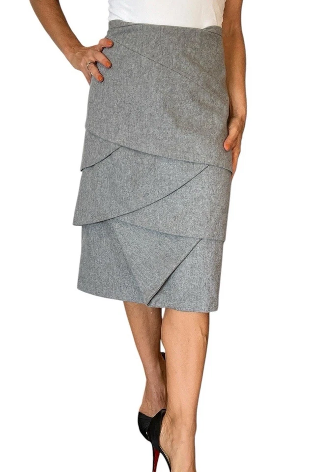 FALDA LÁPIZ ORIGAMI EN CAPAS FIELTRO LANA VIRGEN GRIS HECHA EN ITALIA MICHAEL KORS 12 Foto 2 de 4