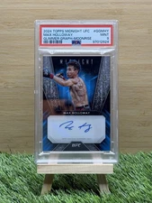 2024 Topps Midnight UFC Glimmer Graphs Max Holloway Moonrise Auto /25 (PSA 9)